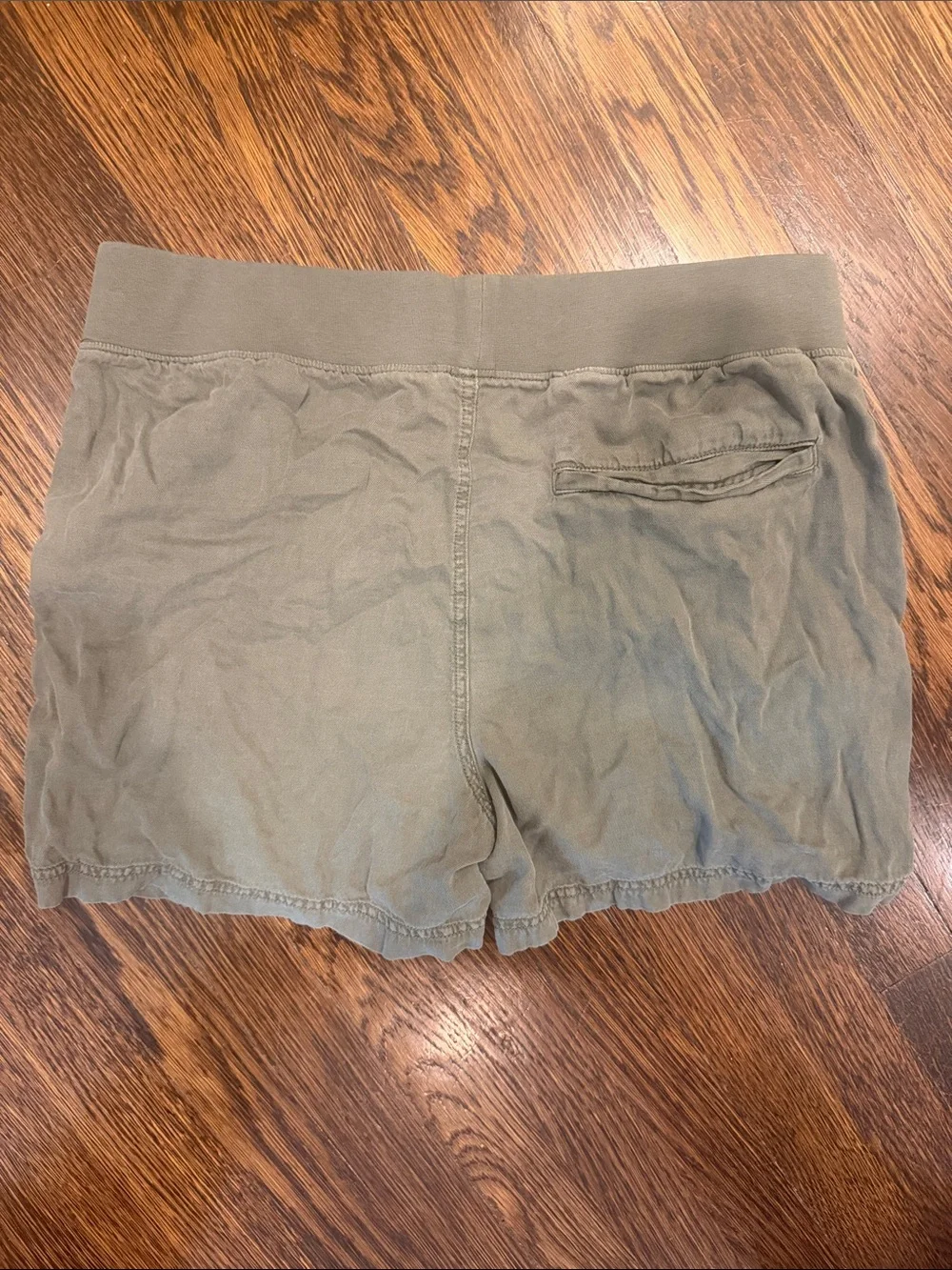 Faherty Olive Green Arlie Shorts with Elastic Waistband